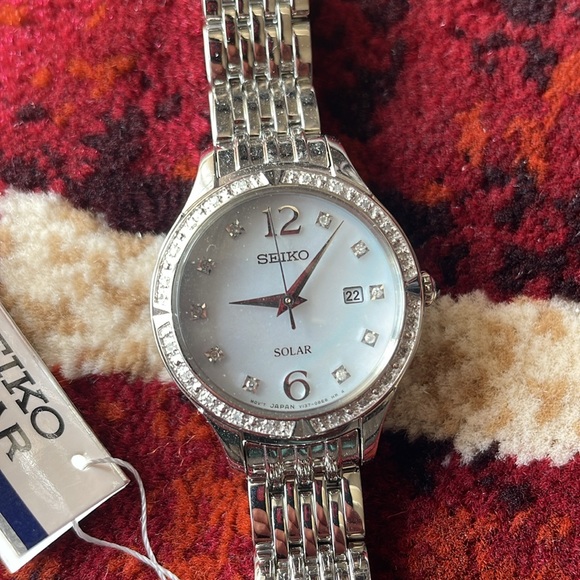 SEIKO Solar Core Diamond Watch - Picture 2 of 13